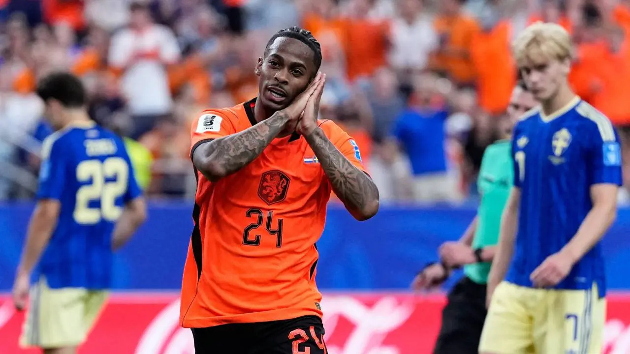 BELANDA DI PASTIKAN LOLOS SEBAGAI JUARA GRUP, NAMUN RONAL KOEMAN MASIH TIDAK PUAS