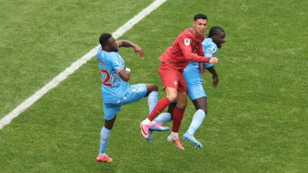 PORTUGAL TIDAK WAJIB MENGUMPAN KE CRISTIANO RONALDO SETIAP SAAT 
