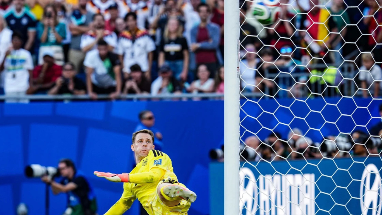 Neuer Bangga Bisa Kembali Memakai Kostum Jerman